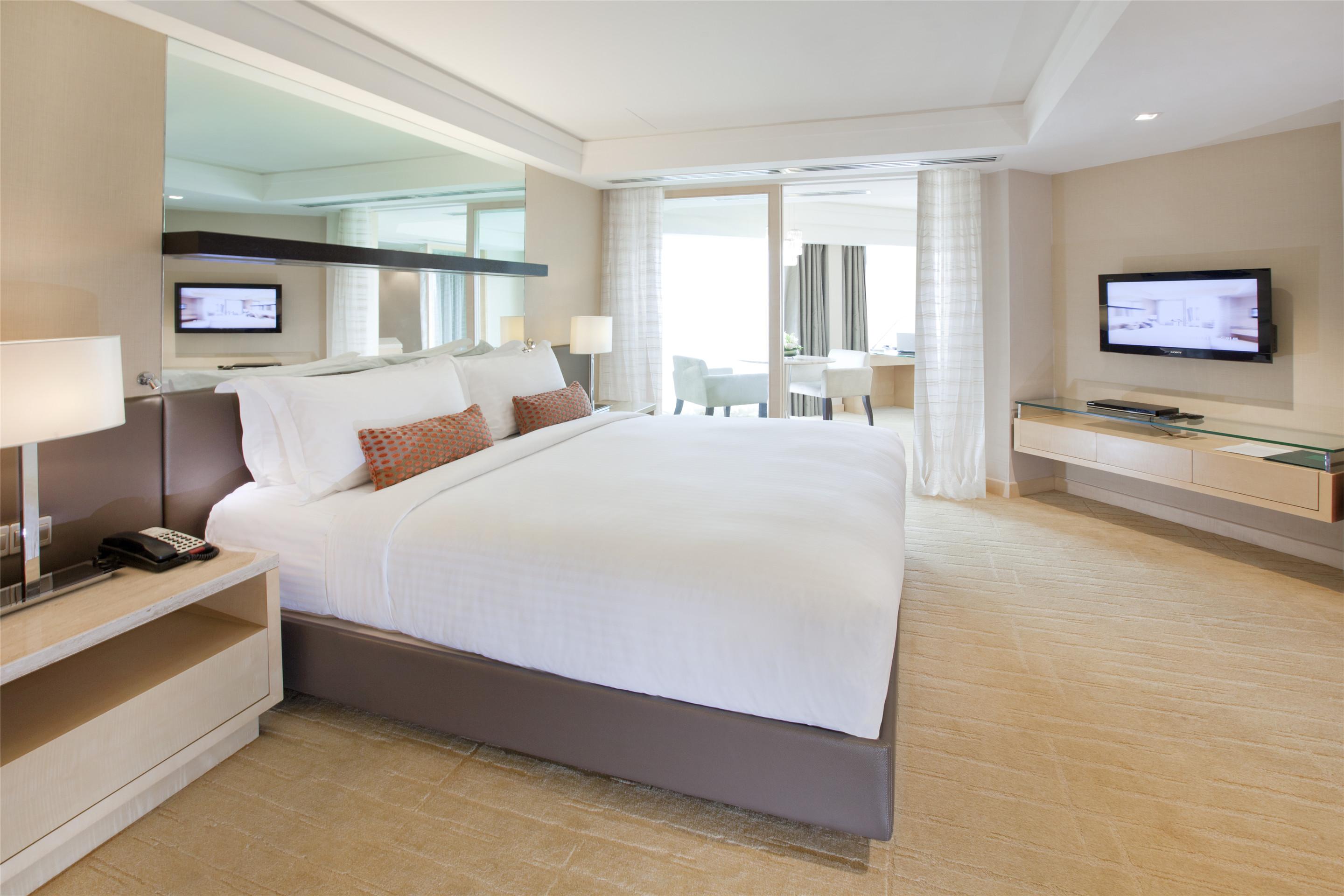 Dorsett Grand Subang Hotel Subang Jaya Exterior foto A bedroom at the hotel